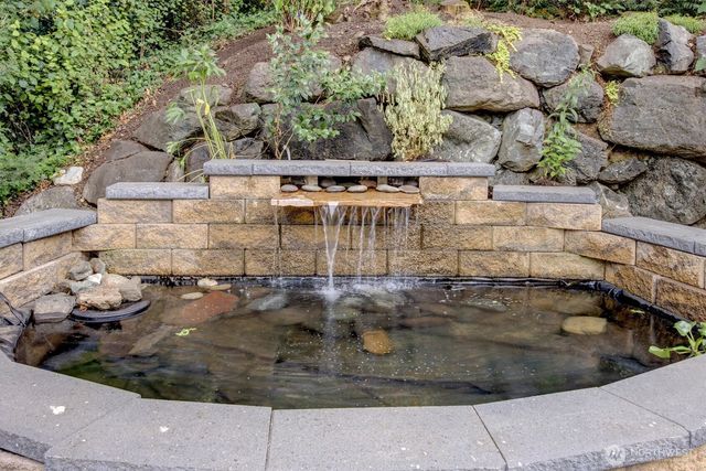 5906 111th Place NE, Kirkland, WA 98033