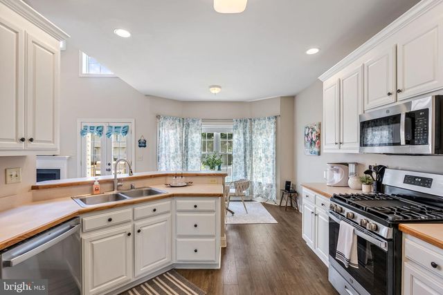 410 ROPER DR, Bowling Green, VA 22427