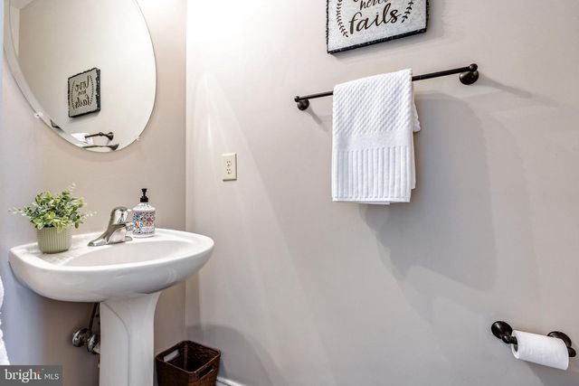 410 ROPER DR, Bowling Green, VA 22427