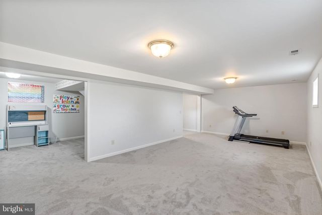 410 ROPER DR, Bowling Green, VA 22427
