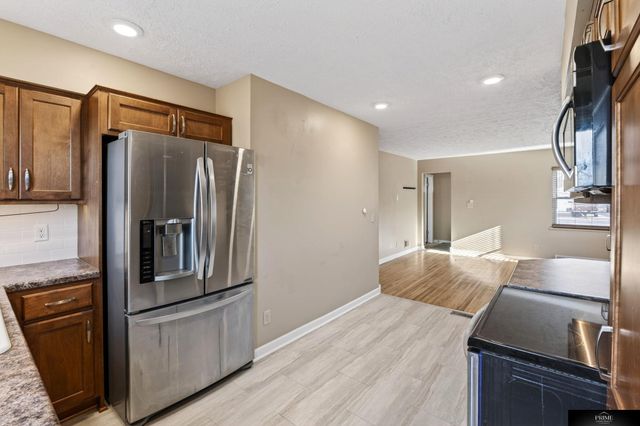 3842 N 65 Avenue, Omaha, NE 68104