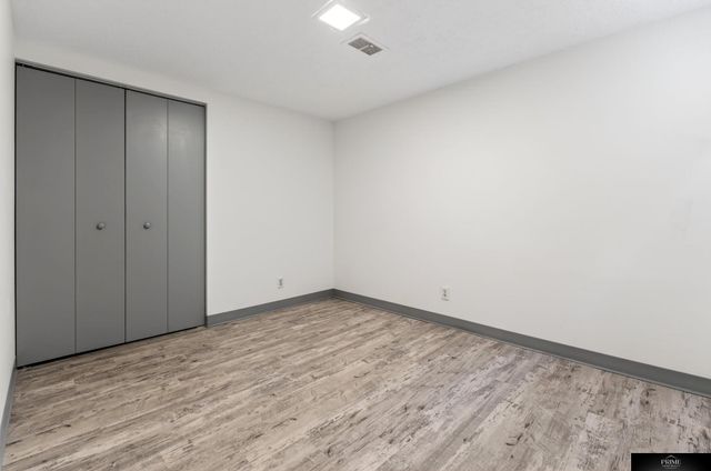 3842 N 65 Avenue, Omaha, NE 68104