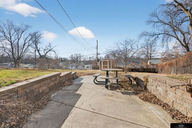 3842 N 65 Avenue, Omaha, NE 68104