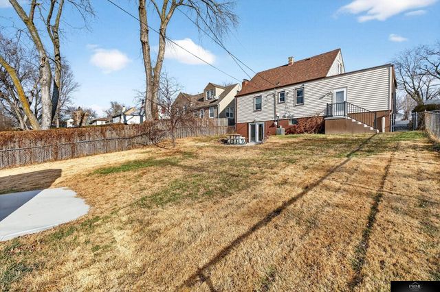 3842 N 65 Avenue, Omaha, NE 68104