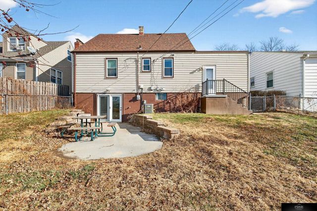 3842 N 65 Avenue, Omaha, NE 68104