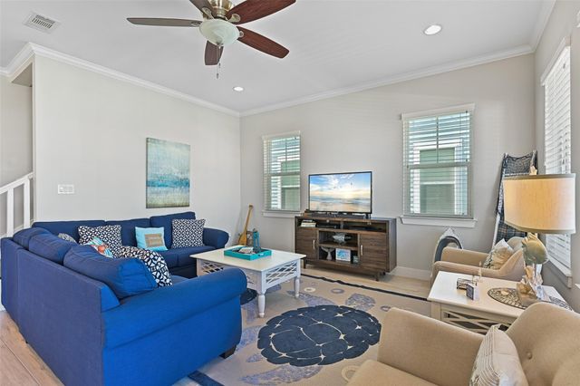 3827 Neptune, Galveston, TX 77554