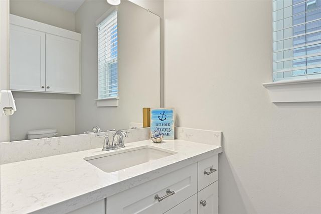 3827 Neptune, Galveston, TX 77554