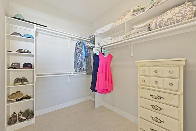 3827 Neptune, Galveston, TX 77554