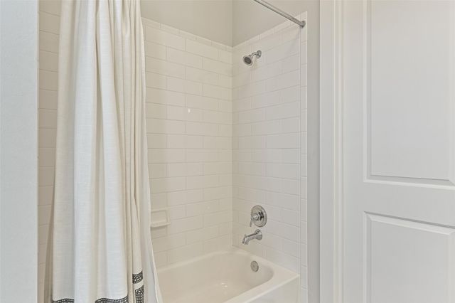 3827 Neptune, Galveston, TX 77554