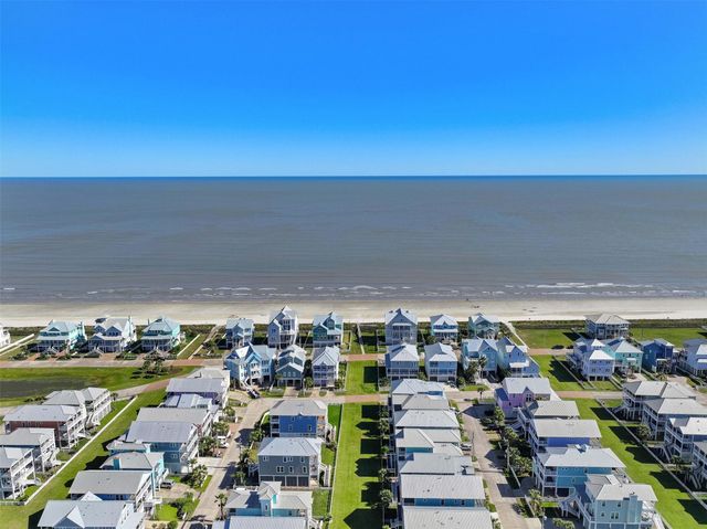 3827 Neptune, Galveston, TX 77554