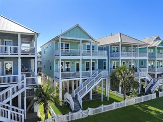 3827 Neptune, Galveston, TX 77554