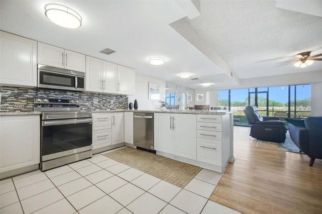 2750 NW 80th Ave, Sunrise, FL 33322