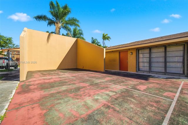 2750 NW 80th Ave, Sunrise, FL 33322