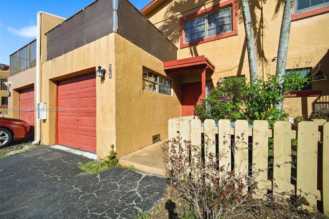 2750 NW 80th Ave, Sunrise, FL 33322