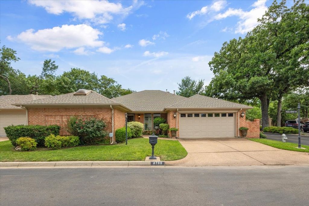4700 Trail Bend Circle, Fort Worth, TX 76109