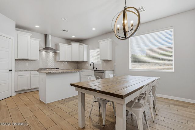 6093 Arosa Street, Las Cruces, NM 88012