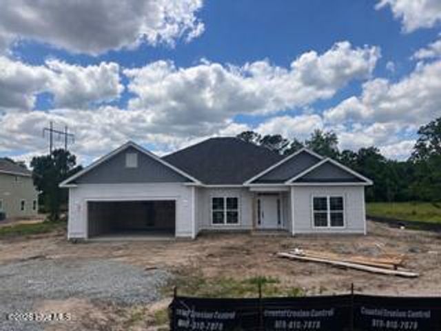 276 Eastwood Drive, Wallace, NC 28466