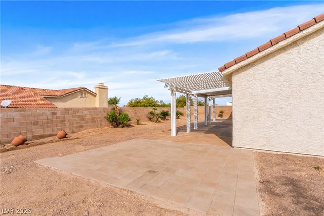 526 Crestway Road, Henderson, NV 89015