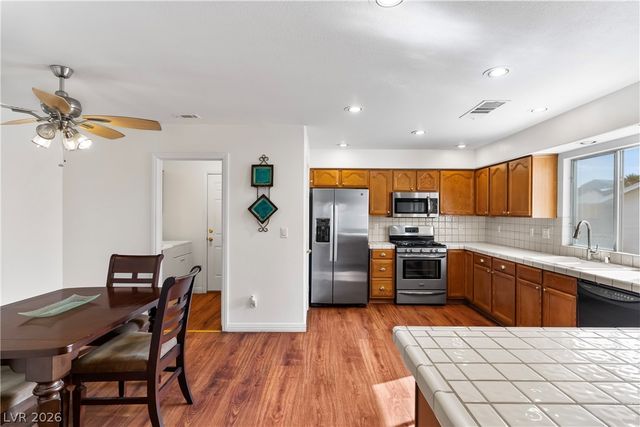 526 Crestway Road, Henderson, NV 89015