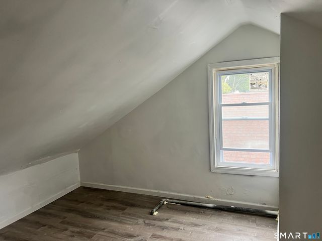 366 Dover Street, Bridgeport, CT 06610