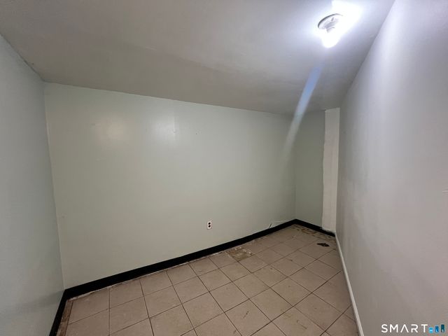 366 Dover Street, Bridgeport, CT 06610