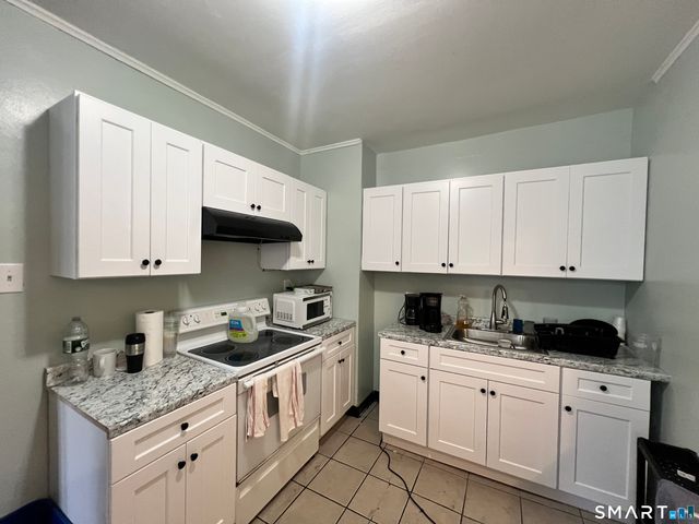 366 Dover Street, Bridgeport, CT 06610