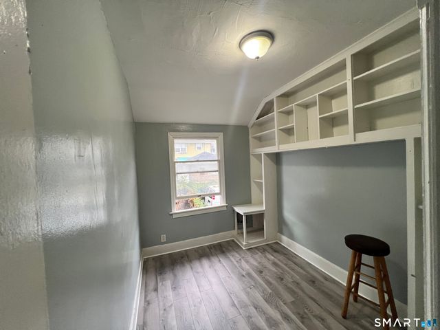 366 Dover Street, Bridgeport, CT 06610