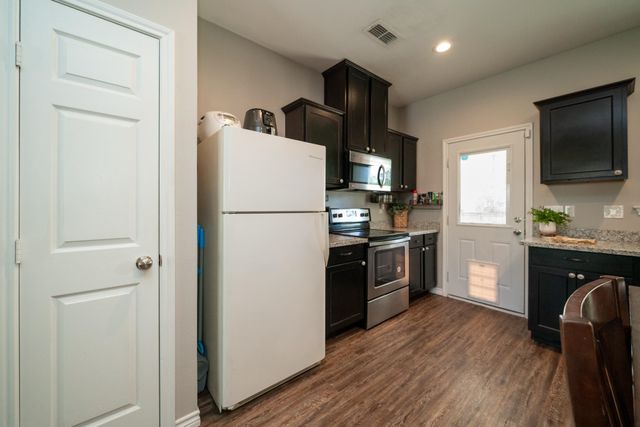 209 W Gay Ave., Gladewater, TX 75647