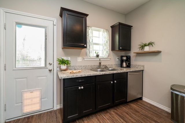 209 W Gay Ave., Gladewater, TX 75647