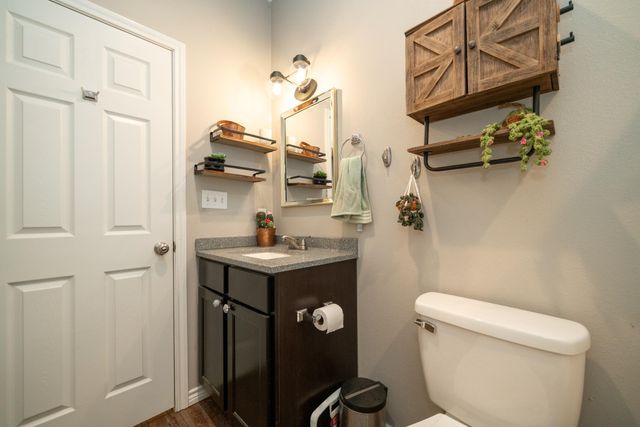 209 W Gay Ave., Gladewater, TX 75647