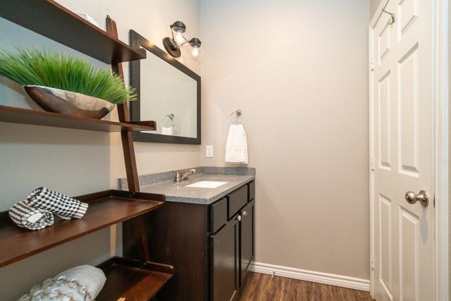 209 W Gay Ave., Gladewater, TX 75647