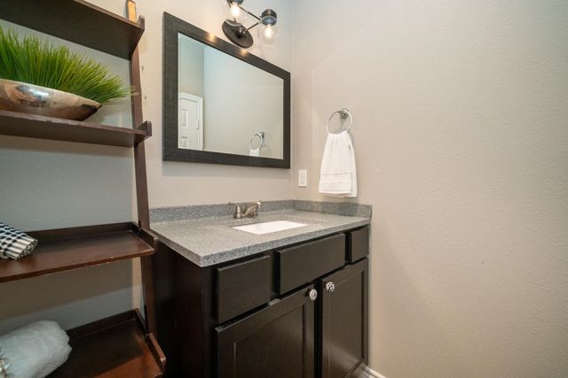 209 W Gay Ave., Gladewater, TX 75647