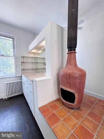 1215 29TH NW, Washington, DC 20007