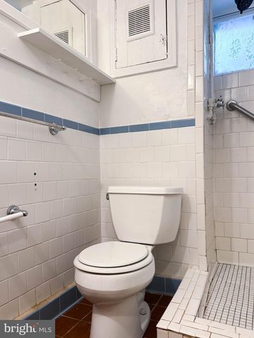 1215 29TH NW, Washington, DC 20007
