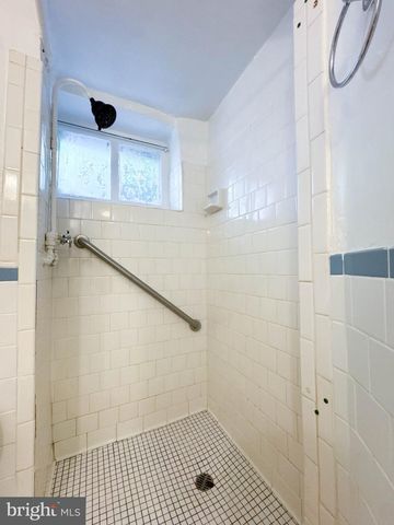 1215 29TH NW, Washington, DC 20007