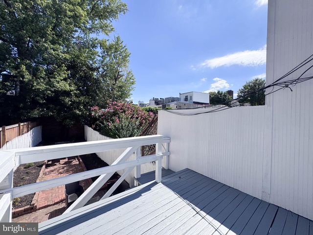 1215 29TH NW, Washington, DC 20007
