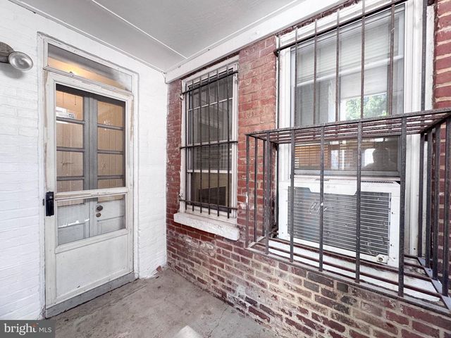 1215 29TH NW, Washington, DC 20007