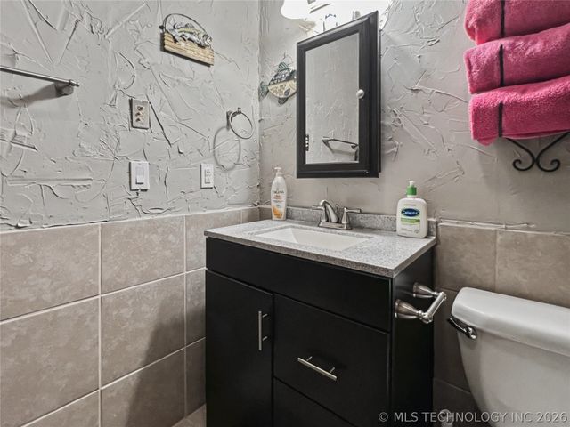 30226 S Hickory Lane, Cookson, OK 74427