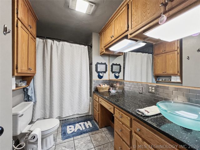 30226 S Hickory Lane, Cookson, OK 74427