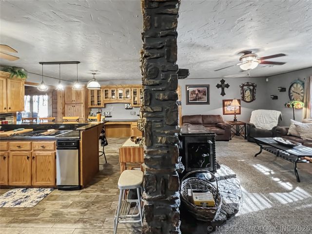 30226 S Hickory Lane, Cookson, OK 74427