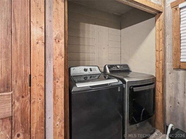 30226 S Hickory Lane, Cookson, OK 74427