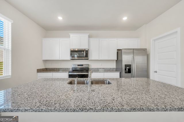 165 Aster Avenue, Locust Grove, GA 30248