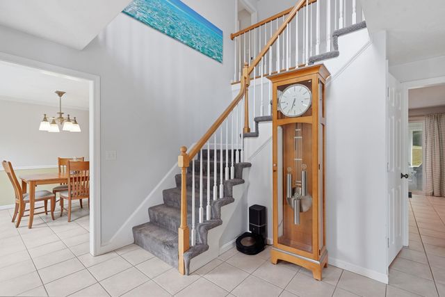 14 Sweet William Circle, Nashua, NH 03062