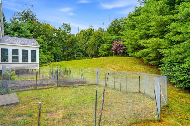 14 Sweet William Circle, Nashua, NH 03062