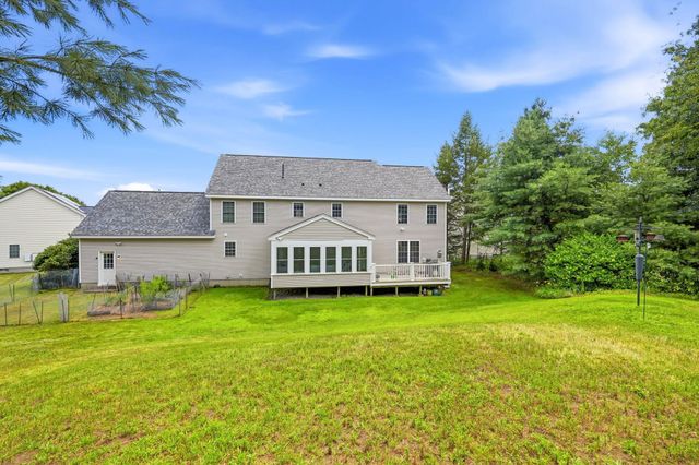 14 Sweet William Circle, Nashua, NH 03062