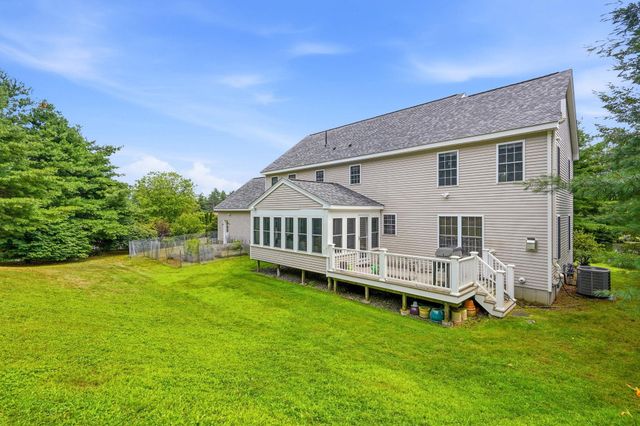 14 Sweet William Circle, Nashua, NH 03062