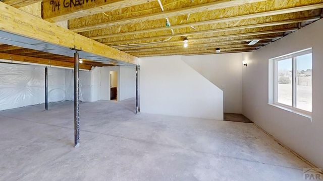 914 S Greenway Ave, Pueblo West, CO 81007