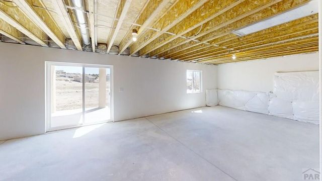 914 S Greenway Ave, Pueblo West, CO 81007