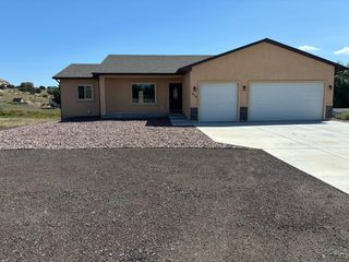 914 S Greenway Ave, Pueblo West, CO 81007