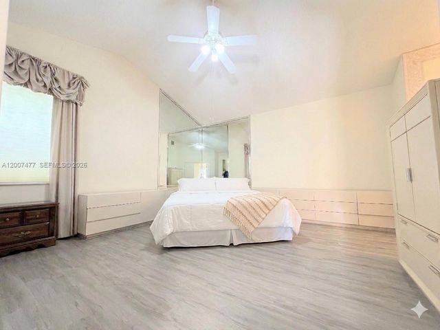 1510 W Lacosta Dr W, Pembroke Pines, FL 33027